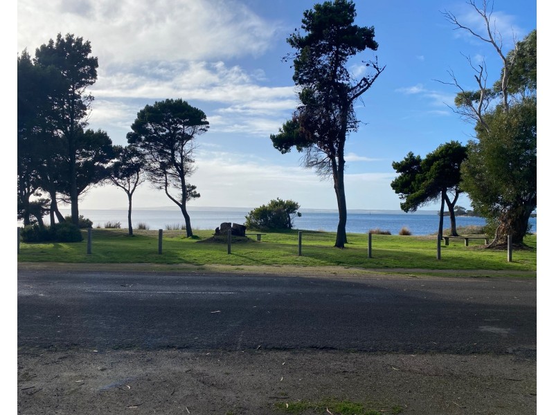 20 Tangara Drive, American River SA 5221