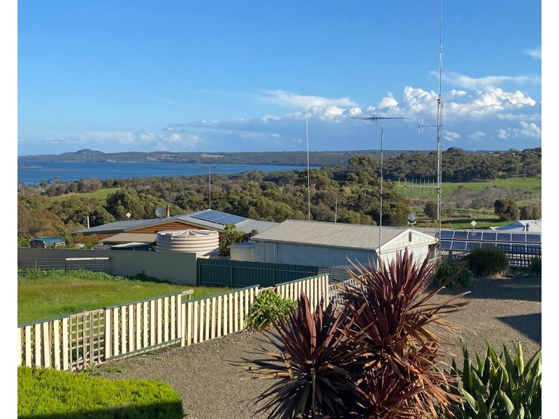 1462 Redbanks Road, American River SA 5221