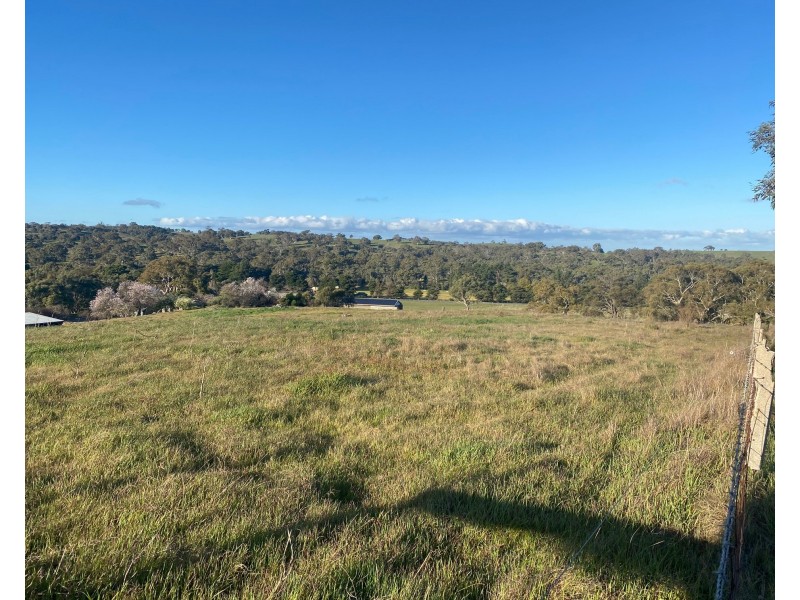 34 Basil Roeslers Road, Eden Valley SA 5235