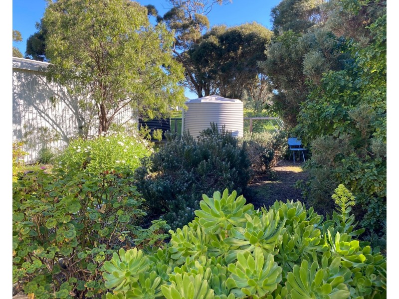 10 Tangara Drive, American River SA 5221