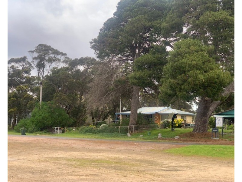10 Tangara Drive, American River SA 5221