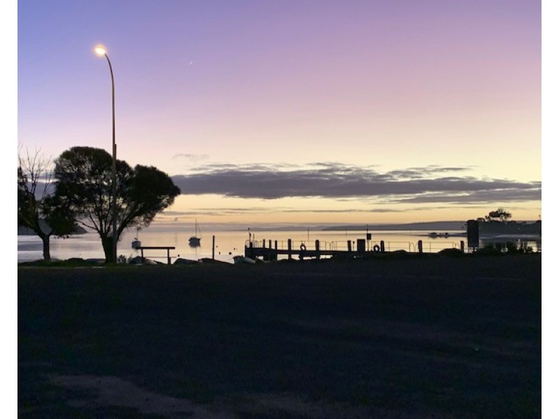 10 Tangara Drive, American River SA 5221