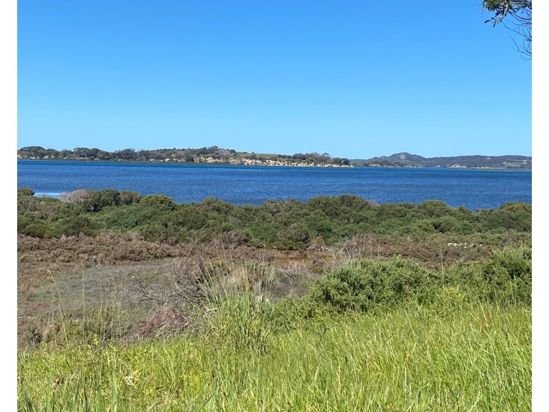 108 Tangara Drive, American River SA 5221