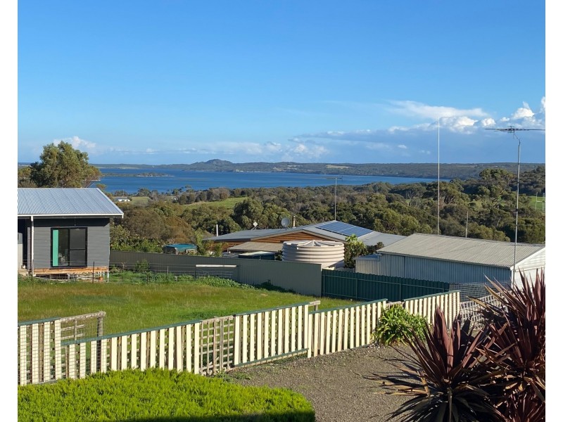 1464 Redbanks Road, American River SA 5221