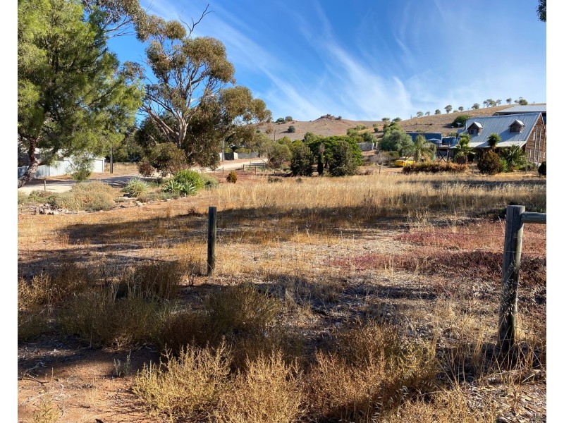 2 Church Crescent, Palmer SA 5237
