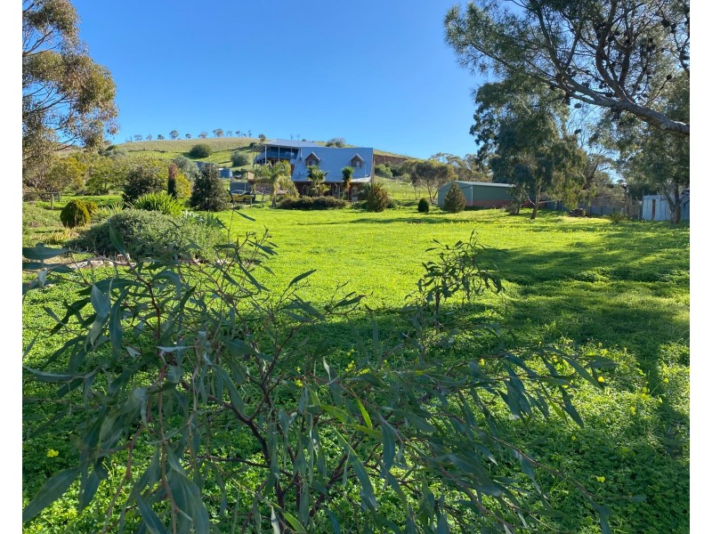 2 Church Crescent, Palmer SA 5237