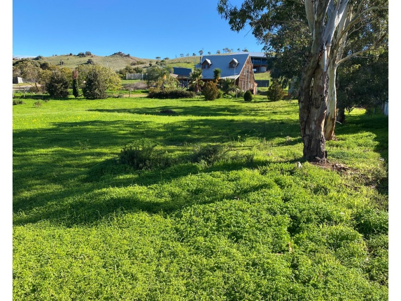2 Church Crescent, Palmer SA 5237