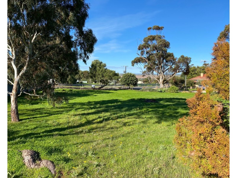2 Church Crescent, Palmer SA 5237