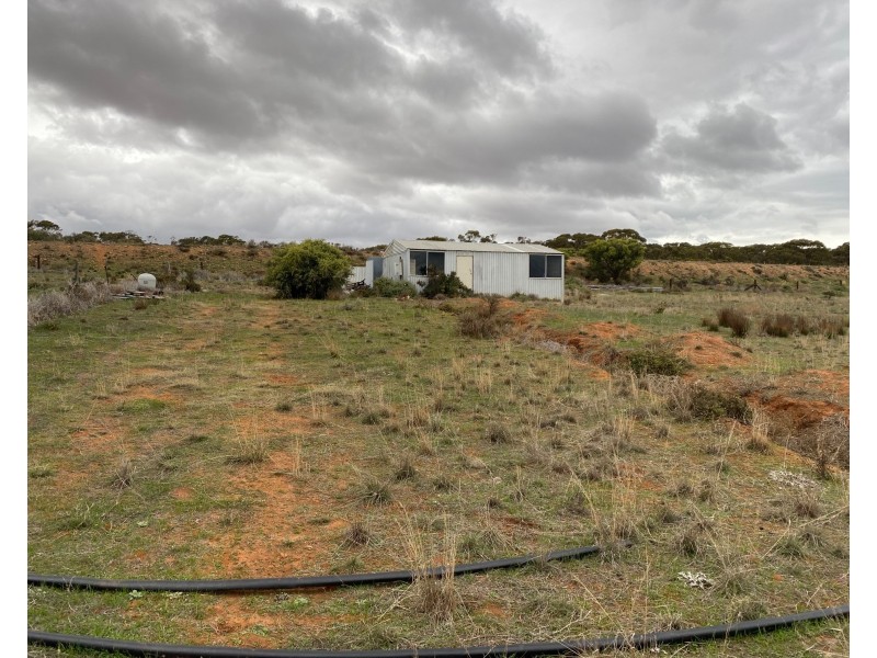 1 and 2 Bundilla Road, Cambrai SA 5353
