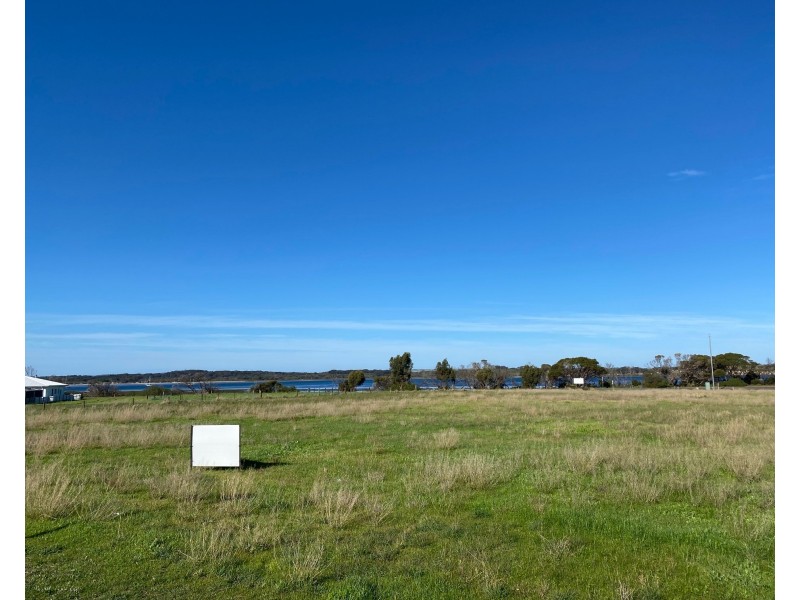 14 Kestrel Close, American River SA 5221