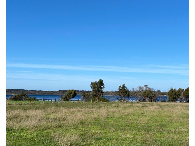 14 Kestrel Close, American River SA 5221