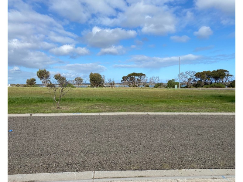 14 Kestrel Close, American River SA 5221