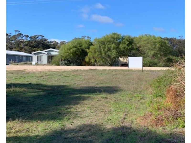 9 Beach Crescent, Baudin Beach SA 5222