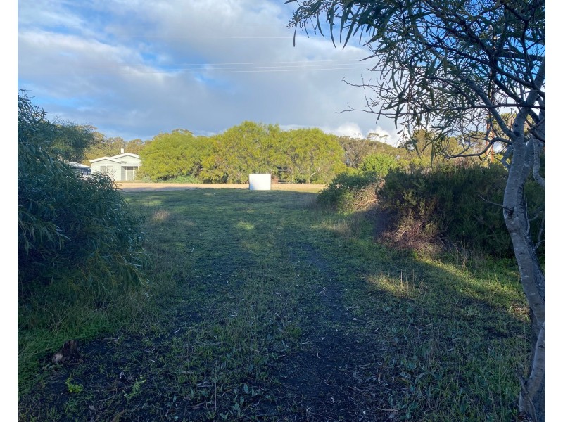 9 Beach Crescent, Baudin Beach SA 5222