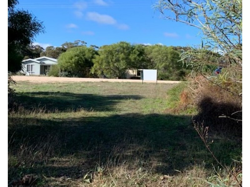 9 Beach Crescent, Baudin Beach SA 5222