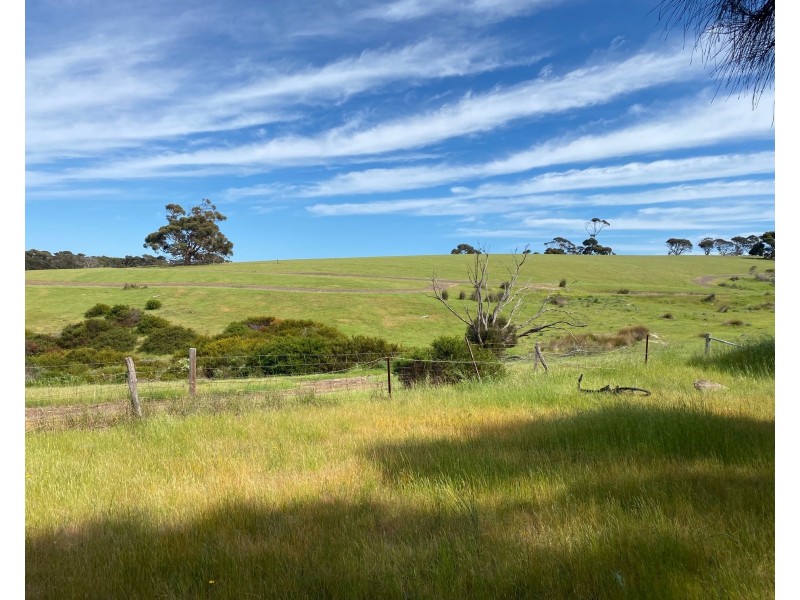 35 Longview Road, American River SA 5221