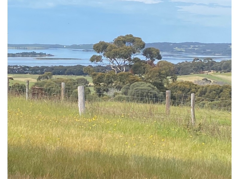 35 Longview Road, American River SA 5221