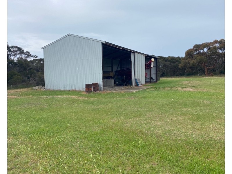 1652 Hog Bay Road, Haines SA 5223