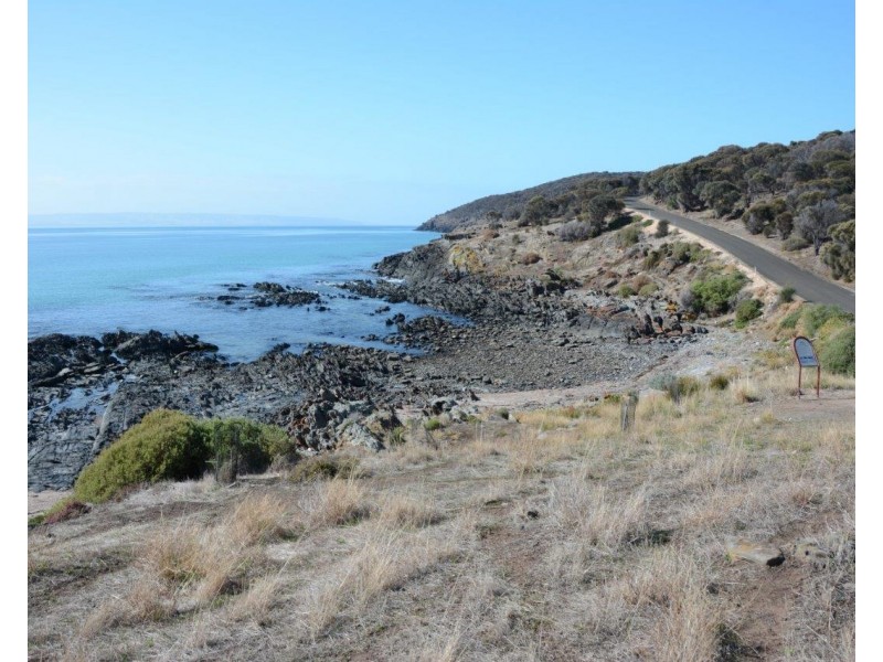 1 & 5 Trethewey Terrace, Penneshaw SA 5222