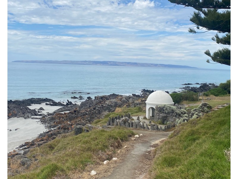 1 & 5 Trethewey Terrace, Penneshaw SA 5222