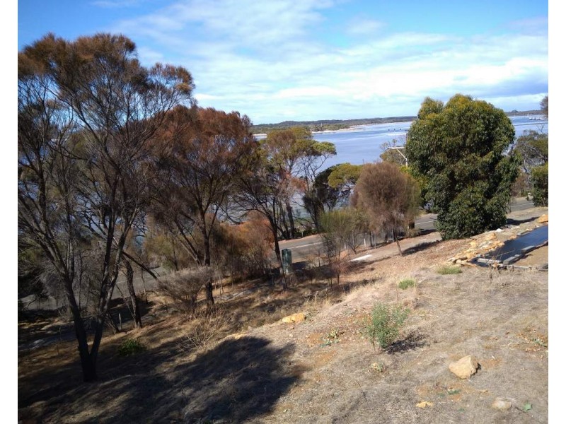 82 Bayview Road, American River SA 5221