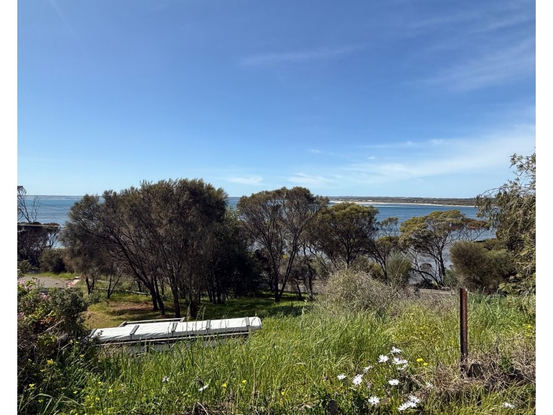 82 Bayview Road, American River SA 5221