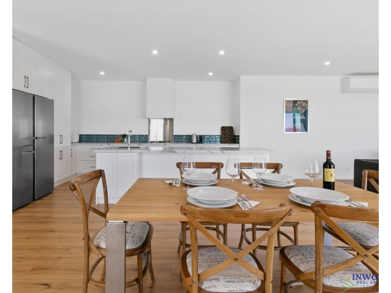 8 Davies Road, Pelican Lagoon SA 5222