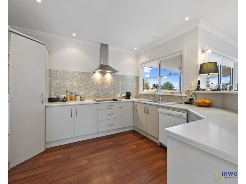 13 Longview Road, American River SA 5221