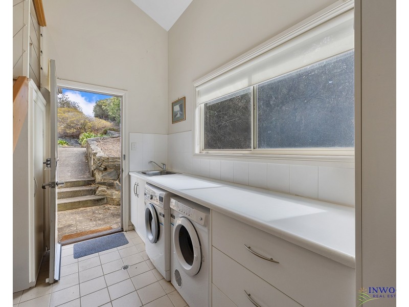 13 Longview Road, American River SA 5221