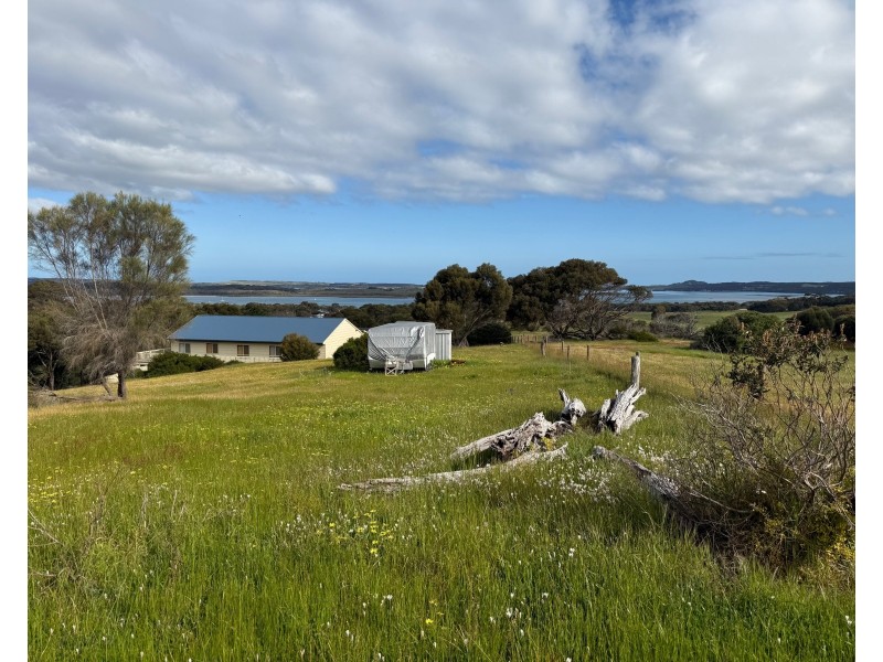 25 Longview Road, American River SA 5221