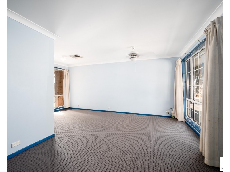 13 Drysdale Rd, Elderslie NSW 2570