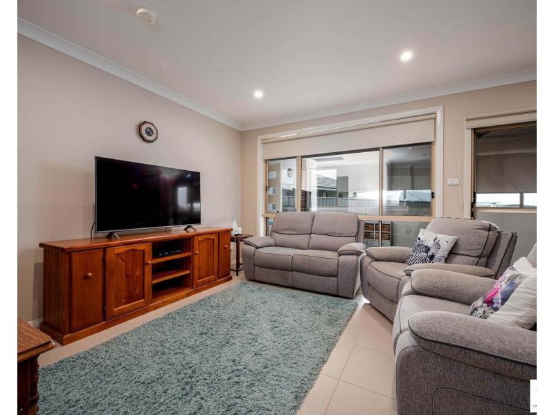 21 Spitzer St, Gregory Hills NSW 2557