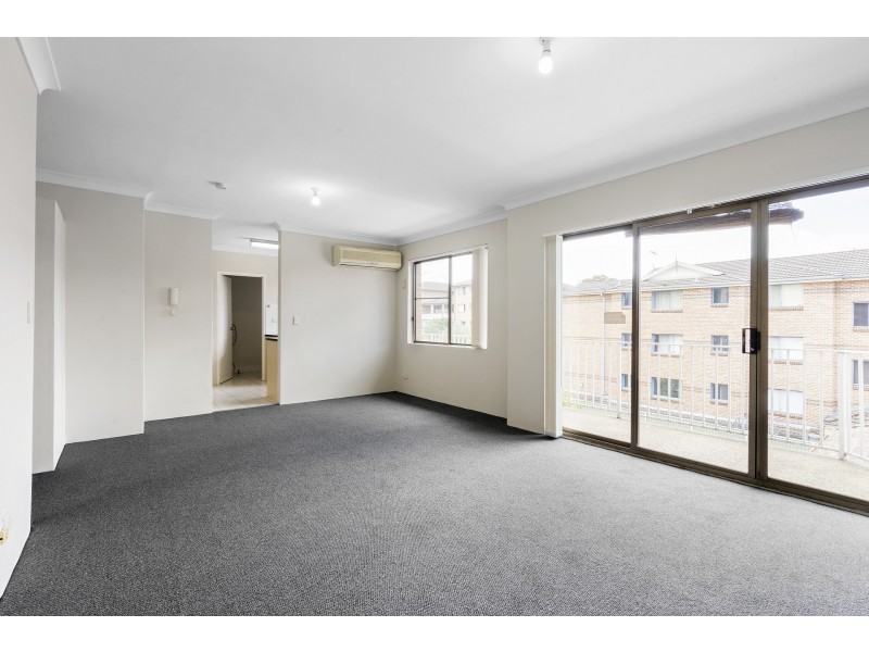 4/25 Allen Street, Harris Park NSW 2150