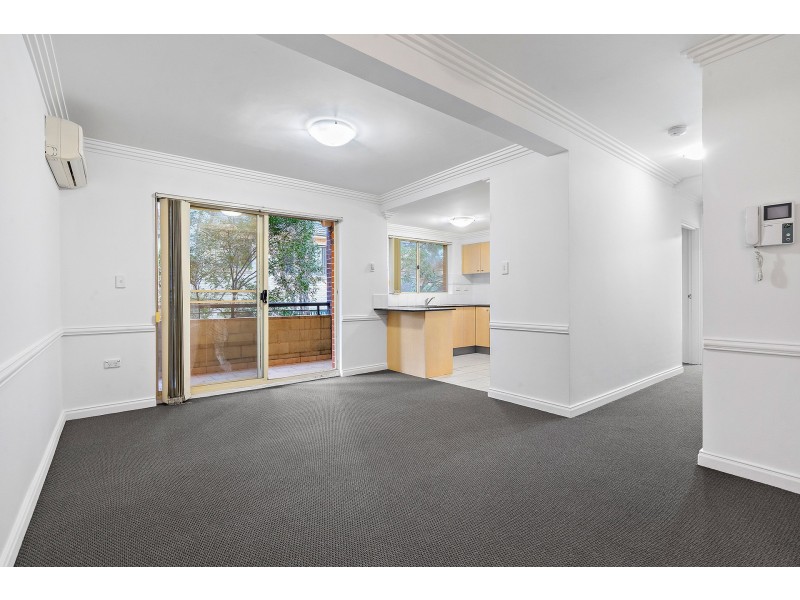8/32-34 Newman Street, Merrylands NSW 2160