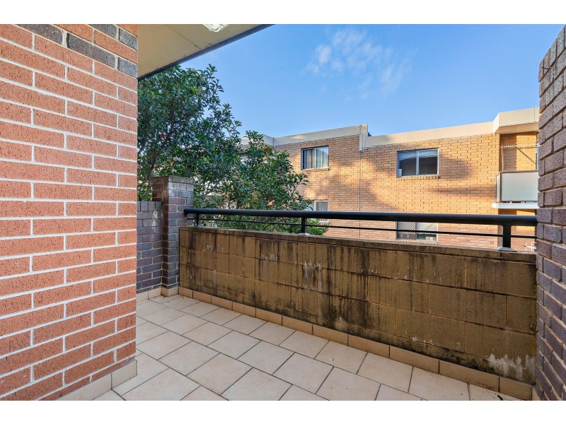 8/32-34 Newman Street, Merrylands NSW 2160