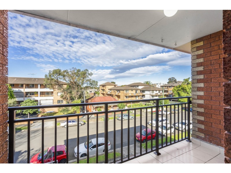 9/13 Brisbane Street, Harris Park NSW 2150