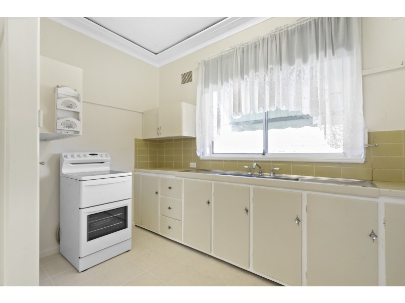 8 Craigelea Street, Guildford NSW 2161