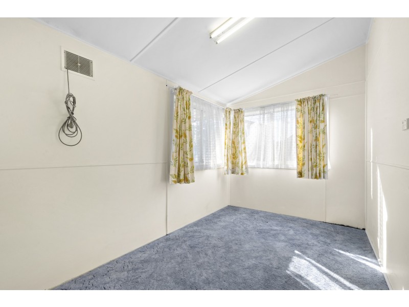 8 Craigelea Street, Guildford NSW 2161