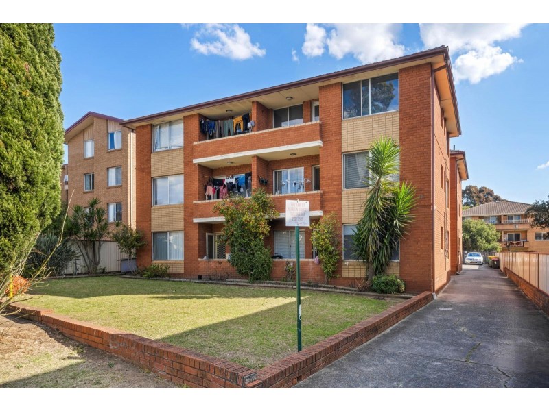 9/15 Station Street West, Harris Park NSW 2150
