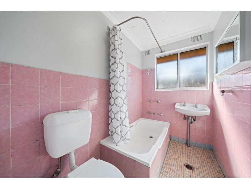 9/15 Station Street West, Harris Park NSW 2150