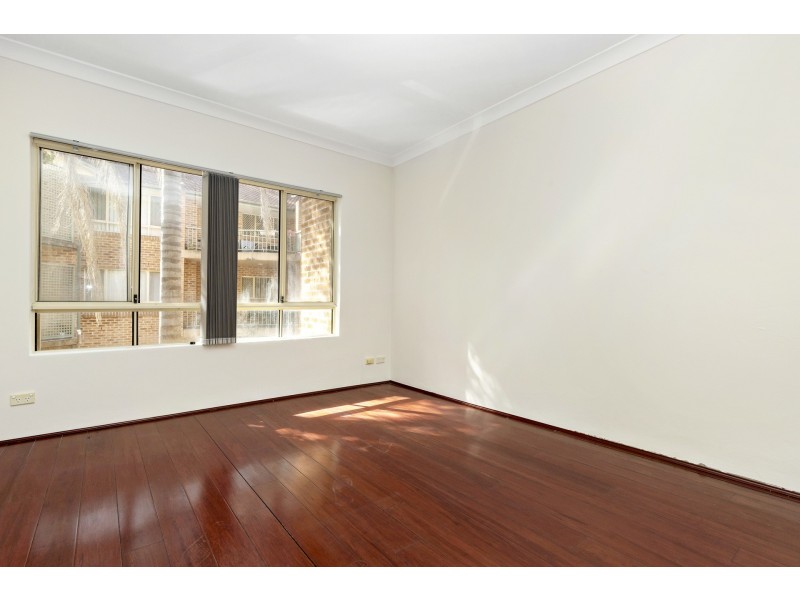 13/221 Dunmore Street, Pendle Hill NSW 2145