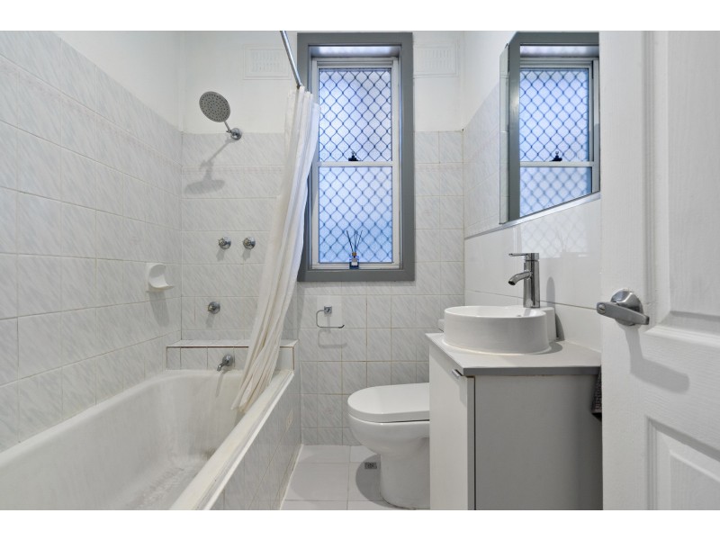 184 Burnett Street, Mays Hill NSW 2145