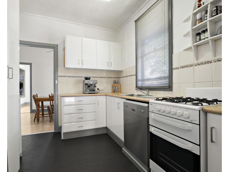 184 Burnett Street, Mays Hill NSW 2145