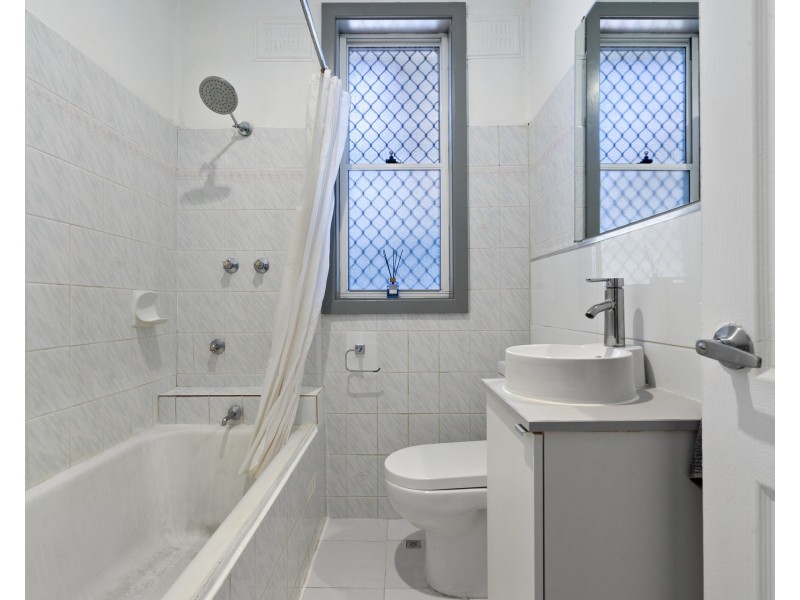 184 Burnett Street, Mays Hill NSW 2145