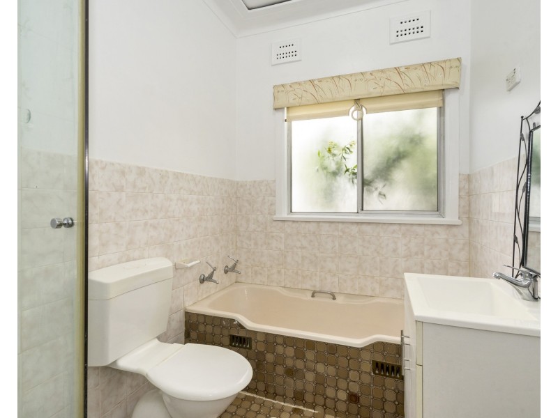 25 Yeend Street, Merrylands NSW 2160