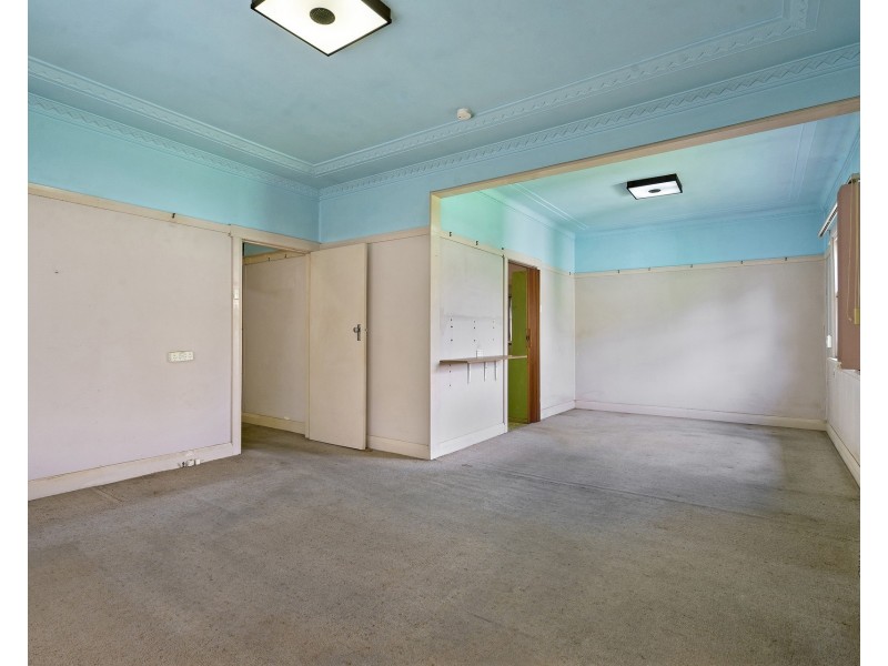 26 Junia Avenue, Toongabbie NSW 2146