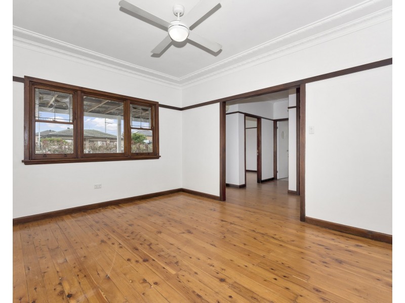 29 Glenn Avenue, Northmead NSW 2152