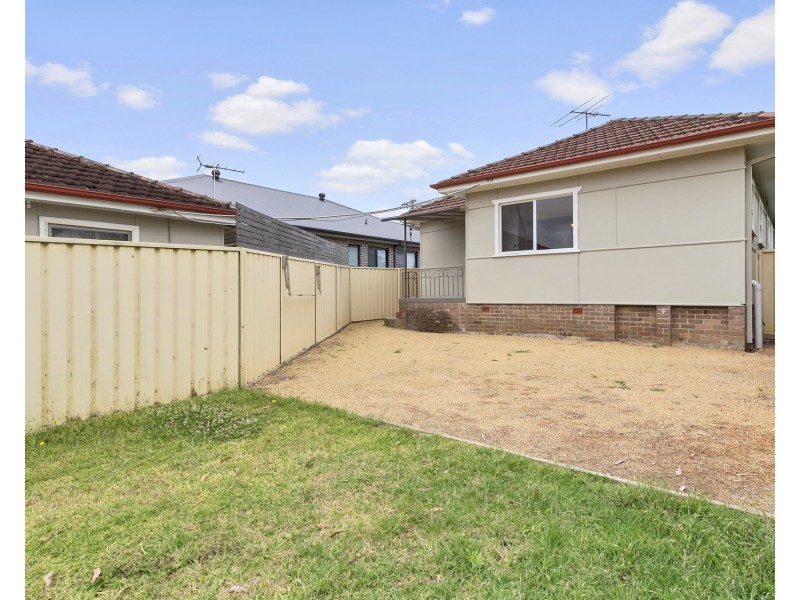 29 Glenn Avenue, Northmead NSW 2152