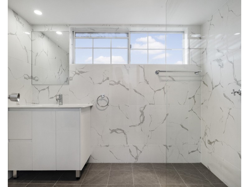 2/14-16 Helen Street, Westmead NSW 2145