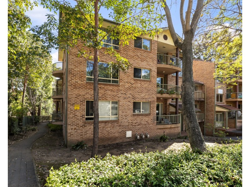 13/221 Dunmore Street, Pendle Hill NSW 2145